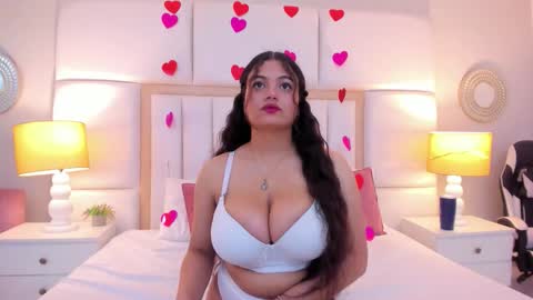 Snapshot of alicemorelli_ chatting on February 15, 3:47 am Alice Morelli online show from February 15, 3:47 am