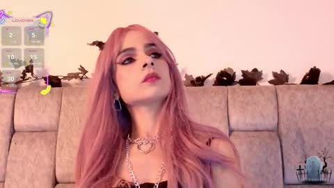 alicenoir_ online show from February 7, 11:19 pm