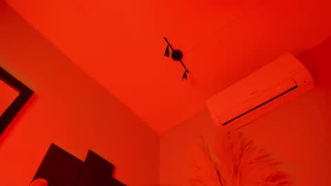 Snapshot of alicepoixxxon chatting on October 9, 11:47 pm ALICE online show from October 9, 11:47 pm