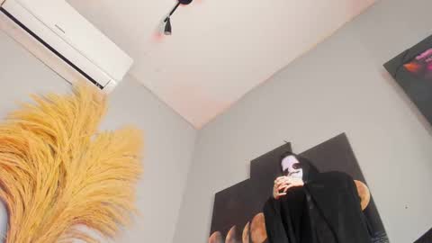 Snapshot of alicepoixxxon chatting on October 30, 3:52 am ALICE online show from October 30, 3:52 am