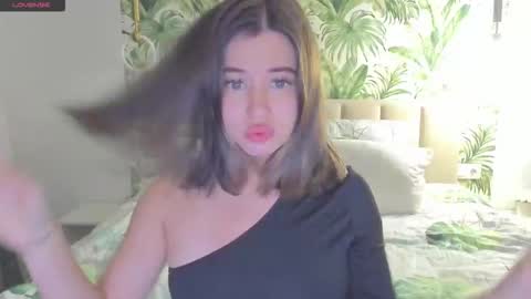 Alice online show from September 28, 6:02 pm