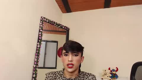 J Ruiz online show from December 5, 11:40 pm