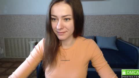 Snapshot of alicewonderful22 chatting on December 21, 9:33 am Alice online show from December 21, 9:33 am