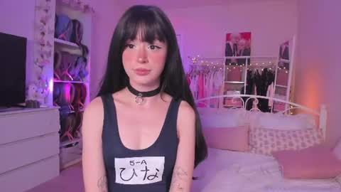 Snapshot of alicexbae chatting on July 2, 3:29 pm from wonderland online show from July 2, 3:29 pm