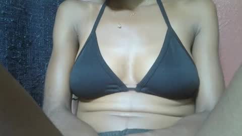 Snapshot of alicia253177 chatting on February 3, 10:25 am alicia253177 online show from February 3, 10:25 am