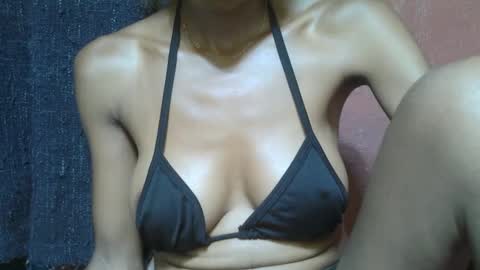 Snapshot of alicia253177 chatting on February 11, 3:40 am alicia253177 online show from February 11, 3:40 am