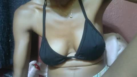 Snapshot of alicia253177 chatting on February 12, 12:01 pm alicia253177 online show from February 12, 12:01 pm