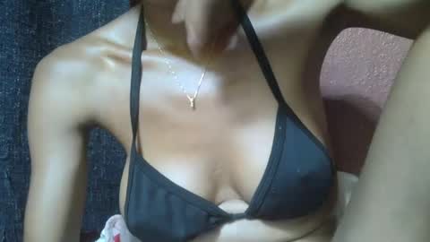 Snapshot of alicia253177 chatting on February 12, 3:05 pm alicia253177 online show from February 12, 3:05 pm