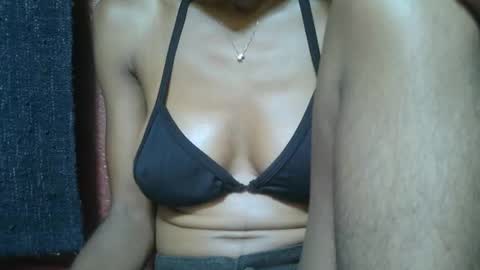 Snapshot of alicia253177 chatting on February 15, 1:05 pm alicia253177 online show from February 15, 1:05 pm