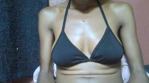 Snapshot of alicia253177 chatting on February 16, 8:43 am alicia253177 online show from February 16, 8:43 am