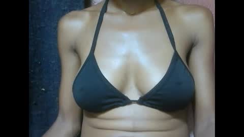 Snapshot of alicia253177 chatting on February 17, 3:36 am alicia253177 online show from February 17, 3:36 am