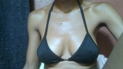 Snapshot of alicia253177 chatting on February 17, 7:37 am alicia253177 online show from February 17, 7:37 am