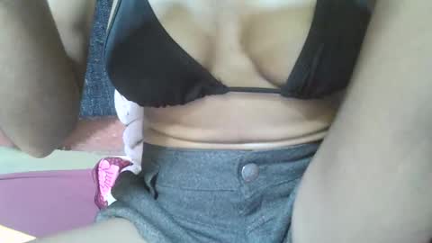 Snapshot of alicia253177 chatting on February 18, 7:09 pm alicia253177 online show from February 18, 7:09 pm