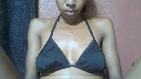 Snapshot of alicia253177 chatting on February 20, 6:50 am alicia253177 online show from February 20, 6:50 am