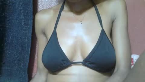 Snapshot of alicia253177 chatting on February 21, 3:34 am alicia253177 online show from February 21, 3:34 am