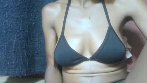 Snapshot of alicia253177 chatting on February 21, 5:09 pm alicia253177 online show from February 21, 5:09 pm