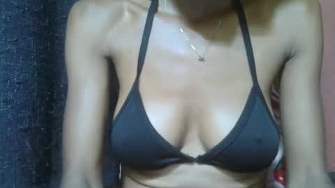 Snapshot of alicia253177 chatting on February 23, 6:49 am alicia253177 online show from February 23, 6:49 am