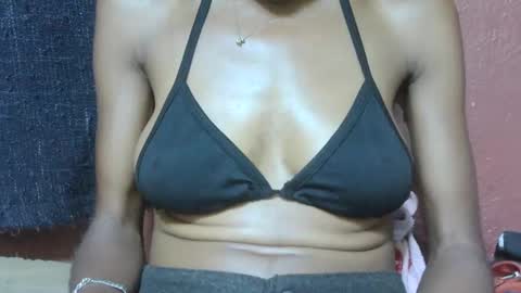 Snapshot of alicia253177 chatting on February 25, 2:33 pm alicia253177 online show from February 25, 2:33 pm