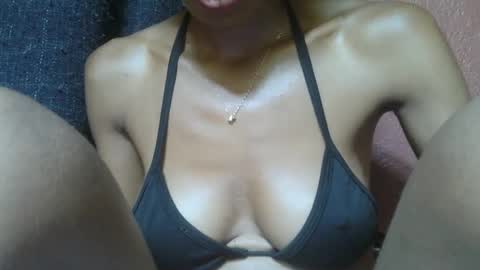 Snapshot of alicia253177 chatting on February 27, 11:10 am alicia253177 online show from February 27, 11:10 am