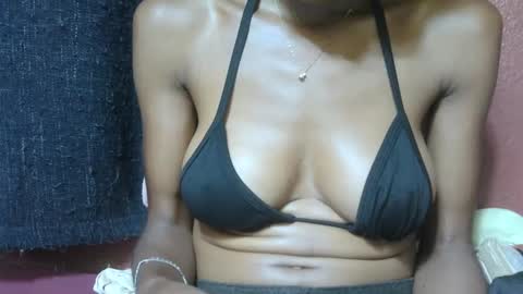 Snapshot of alicia253177 chatting on March 12, 10:37 am alicia253177 online show from March 12, 10:37 am