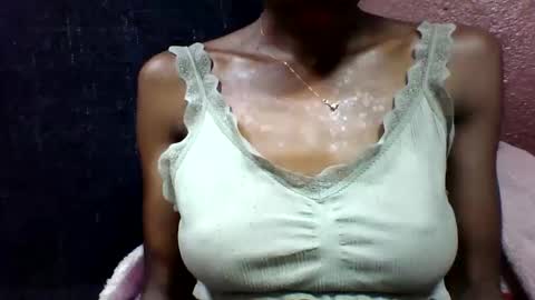 Snapshot of alicia253177 chatting on September 15, 10:48 am alicia253177 online show from September 15, 10:48 am