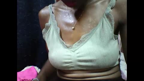 Snapshot of alicia253177 chatting on September 16, 2:56 am alicia253177 online show from September 16, 2:56 am