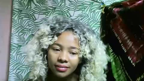 alicia9794 online show from December 14, 10:14 pm