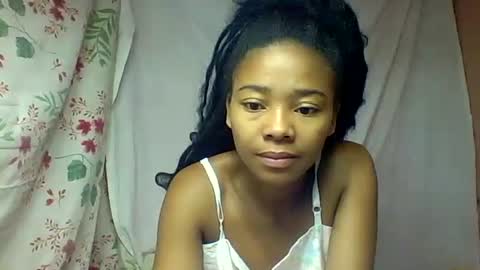 Snapshot of alicia9794 chatting on May 26, 8:32 am alicia9794 online show from May 26, 8:32 am