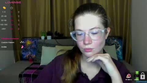 Alicia online show from October 14, 5:25 pm