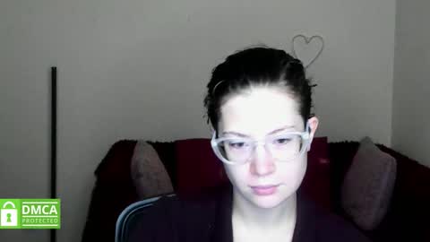 Alicia online show from October 18, 11:33 am