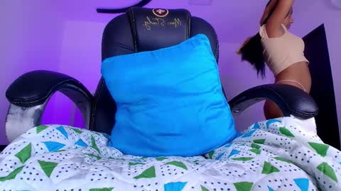 Alicia Kyse  online show from February 14, 3:25 am