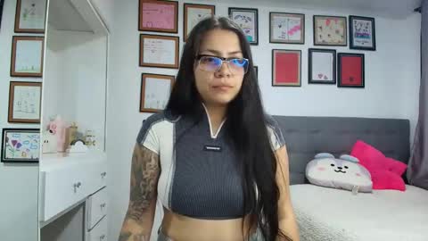 alicia_rainbow online show from April 8, 2:44 am
