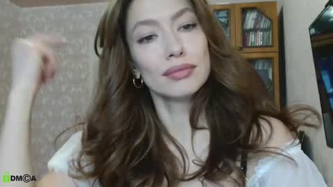 Alicia online show from February 3, 4:21 am