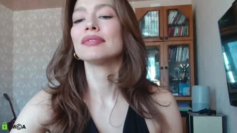 Alicia online show from March 17, 7:44 am