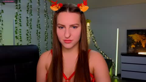 Snapshot of alicia_x_art chatting on December 23, 1:40 am Alicia Lici  online show from December 23, 1:40 am