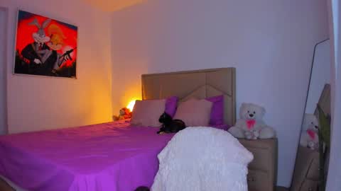 aliciabiden online show from March 20, 1:21 am