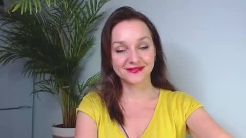 Snapshot of alicialux chatting on December 9, 7:07 pm Alicia online show from December 9, 7:07 pm