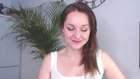 Snapshot of alicialux chatting on February 3, 8:02 am Alicia online show from February 3, 8:02 am