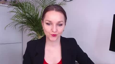 Snapshot of alicialux chatting on March 5, 8:00 am Alicia online show from March 5, 8:00 am