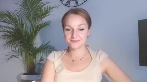 Snapshot of alicialux chatting on November 24, 2:06 pm Alicia online show from November 24, 2:06 pm