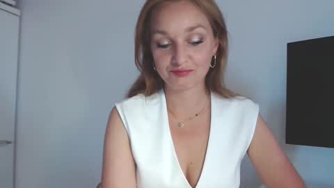 Alicia online show from May 29, 6:11 am