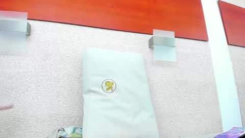 im tutti online show from February 28, 5:48 am