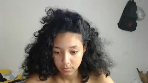 Snapshot of alicie_sexy_hot_20 chatting on January 30, 11:55 am ana online show from January 30, 11:55 am