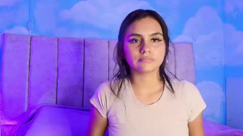 Snapshot of aliclark chatting on February 21, 7:04 pm Aliclark online show from February 21, 7:04 pm