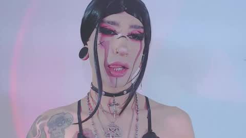     online show from February 18, 9:55 pm