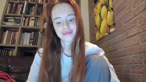 Snapshot of aliensi chatting on February 19, 8:27 pm aliensi online show from February 19, 8:27 pm