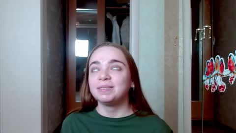 Snapshot of aliiice_stone chatting on December 3, 3:11 pm Alice online show from December 3, 3:11 pm