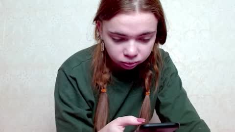 Snapshot of aliiice_stone chatting on December 6, 12:16 pm Alice online show from December 6, 12:16 pm