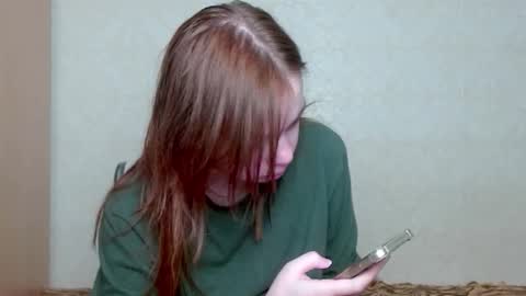 Snapshot of aliiice_stone chatting on November 5, 7:25 pm Alice online show from November 5, 7:25 pm