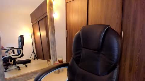 IG Alik nasso    online show from September 22, 3:08 am